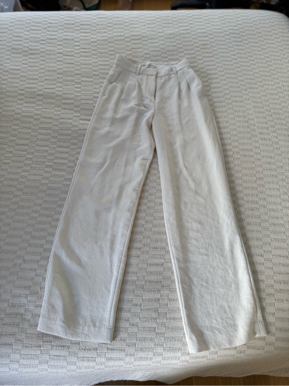 Aritzia Effortless Pants